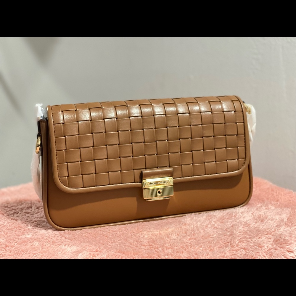 MICHAEL KORS Bradshaw Small Woven Leather Shoulder bag Crossbody bag